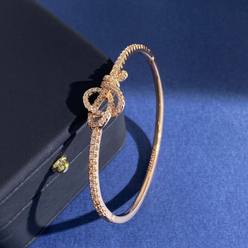 The Choice Of Exquisite Craftsmanship Unlocks The Fashion Code. Korean Style Exquisite Diamond-Encrusted Key Rope Knotted Bracelet - Image 1